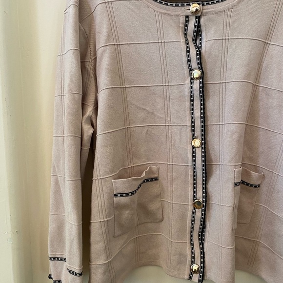 Adrianna Papell Beige Check Tipped Cardigan Contrast Black Trim & Gold Buttons - Picture 2 of 8